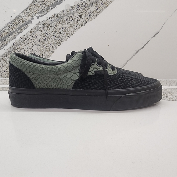 Vans x Harry Potter Slytherin Black & Green Snake Low-Top Sneakers 8.5 W / 7.5 M - Picture 5 of 10
